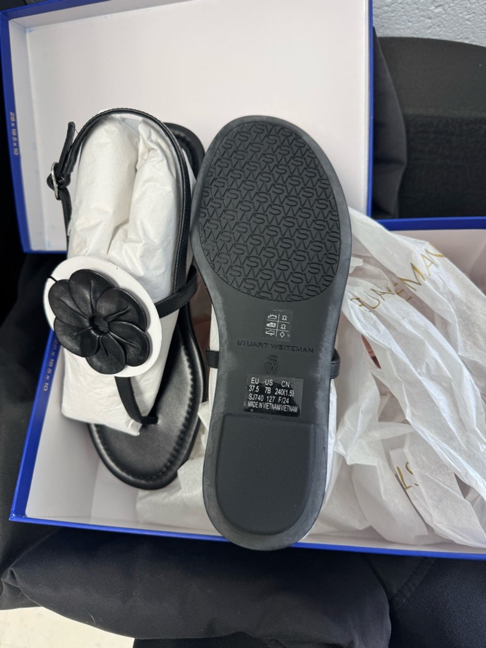 Stuart Weitzman Black and White Floral Medallion Thong Sandals - Picture 3 of 5